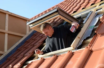 Pose de fenêtres de toit Velux à Angé